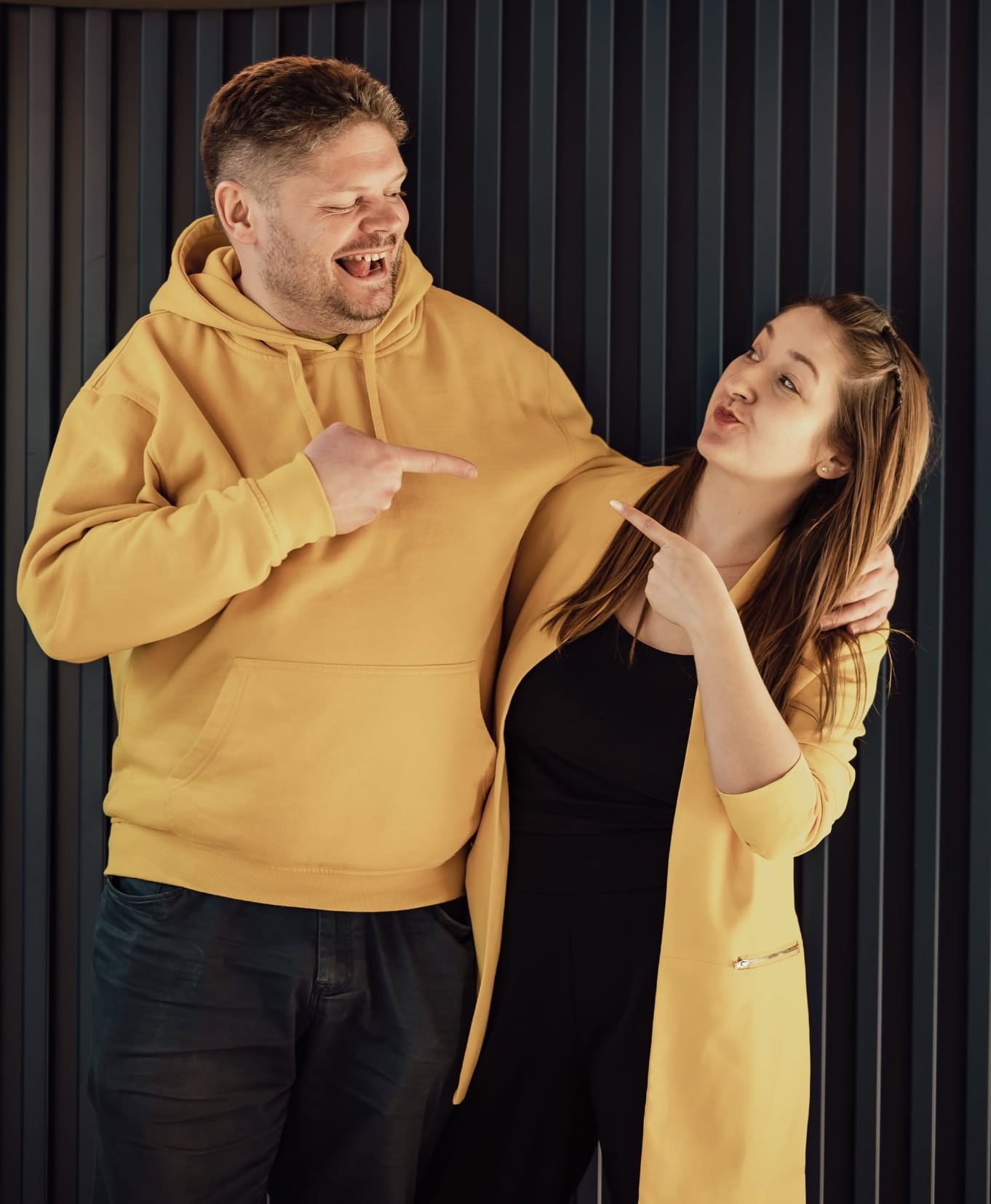 Karola i Bartek — Muzyka, Mikrofon, Akcja!